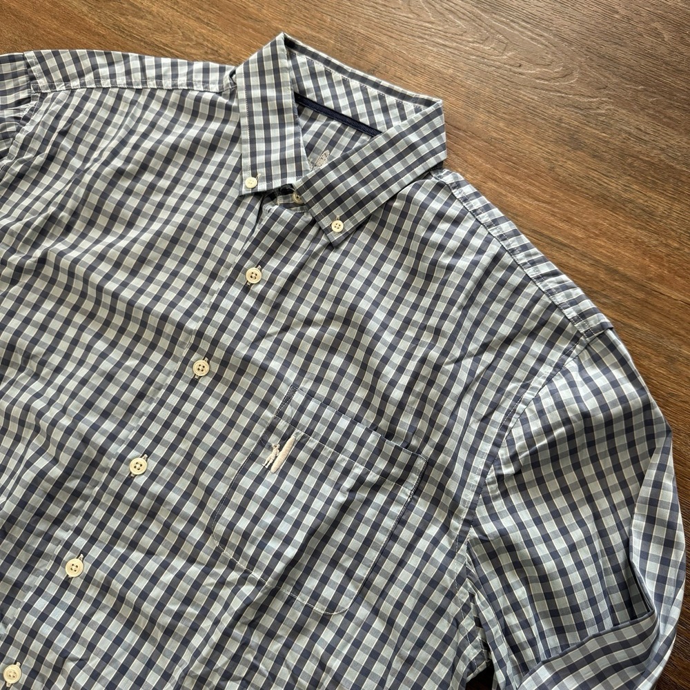 Johnnie-o Prepformance Men's Button Down Shirt Blue Plaid Sz Medium Preppy